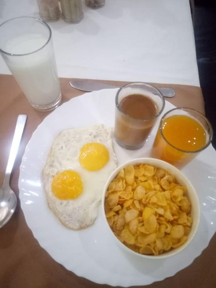 Hotel Lumbini International Bodh Gaya Luaran gambar