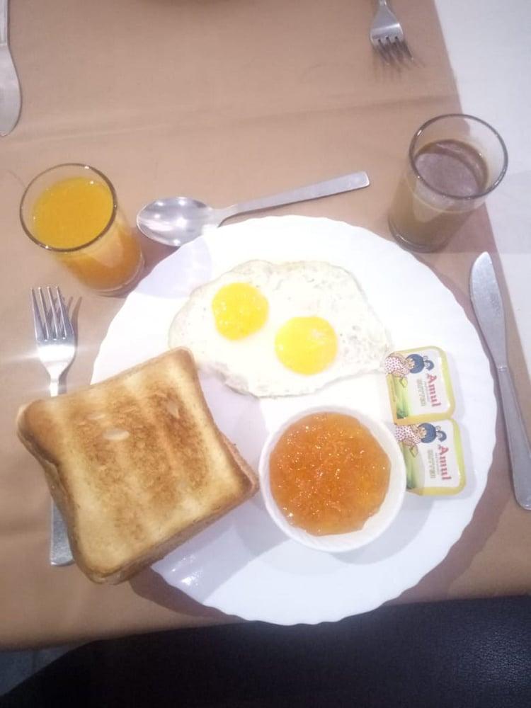 Hotel Lumbini International Bodh Gaya Luaran gambar
