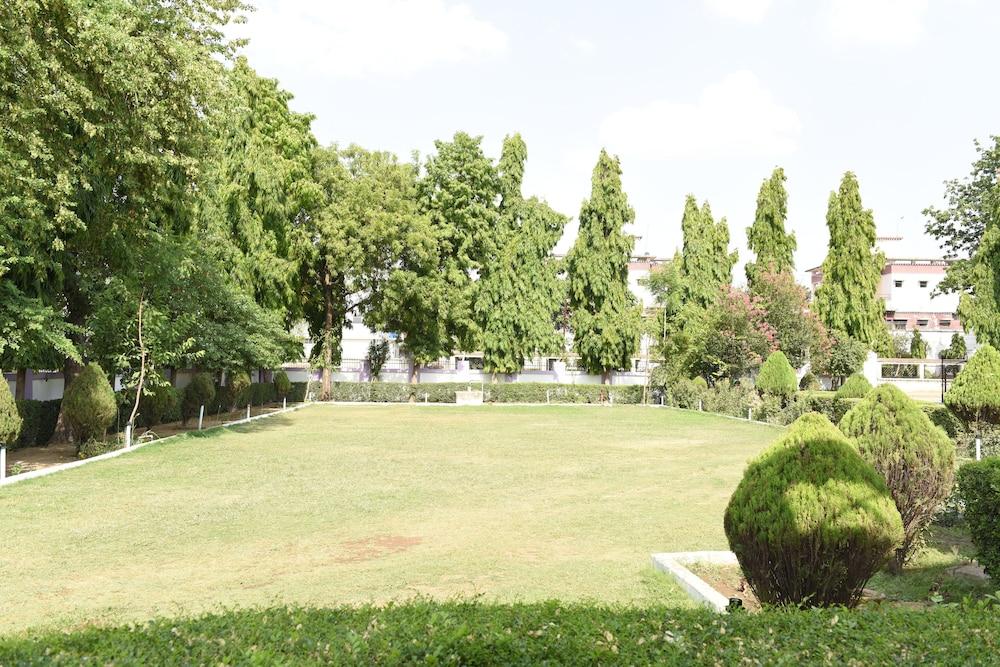 Hotel Lumbini International Bodh Gaya Luaran gambar