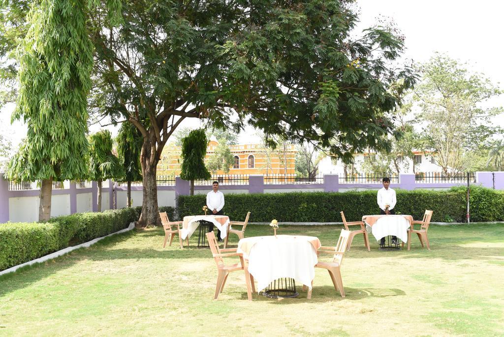 Hotel Lumbini International Bodh Gaya Luaran gambar